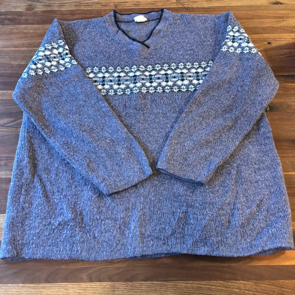 VINTAGE WOMENS LAURA TYLER WINTER SWEATER